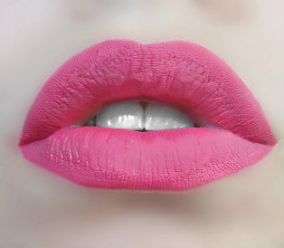 SCARLET MATTE LIQUID LIPSTICK